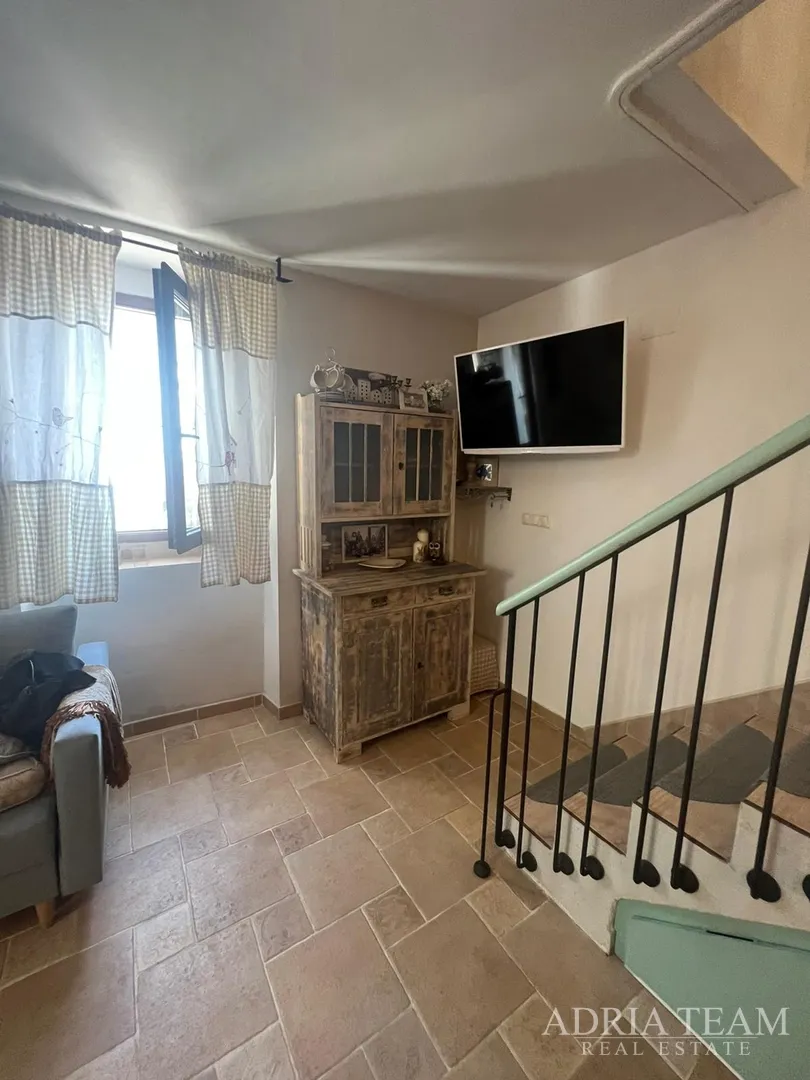 kuća u nizu s apartmanom i poslovnim prostorom, izvrsna lokacija i investicija - pirovac, centar - slika 27