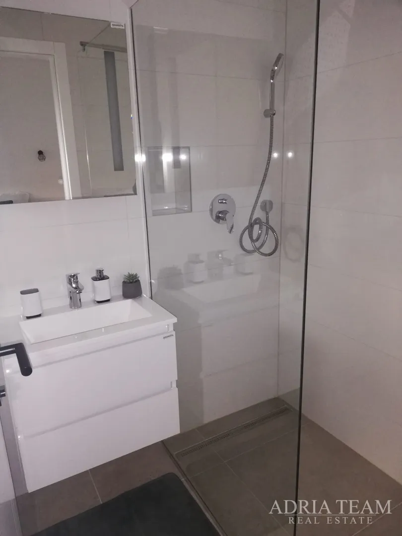 jesenska akcija! kuća za odmor s bazenom, 120 m od mora, nin - zadar - slika 38