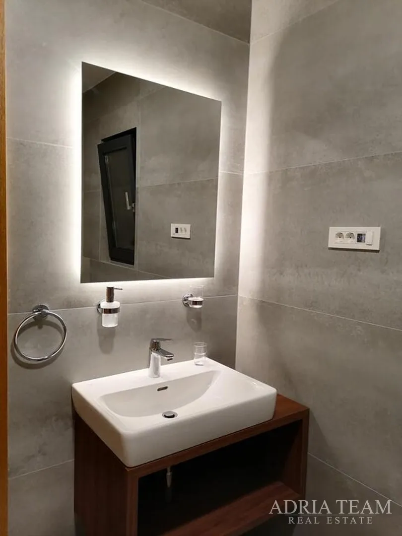 apartmani u urbanoj vili s bazenom, 250 m od mora, vir - zadar - slika 34