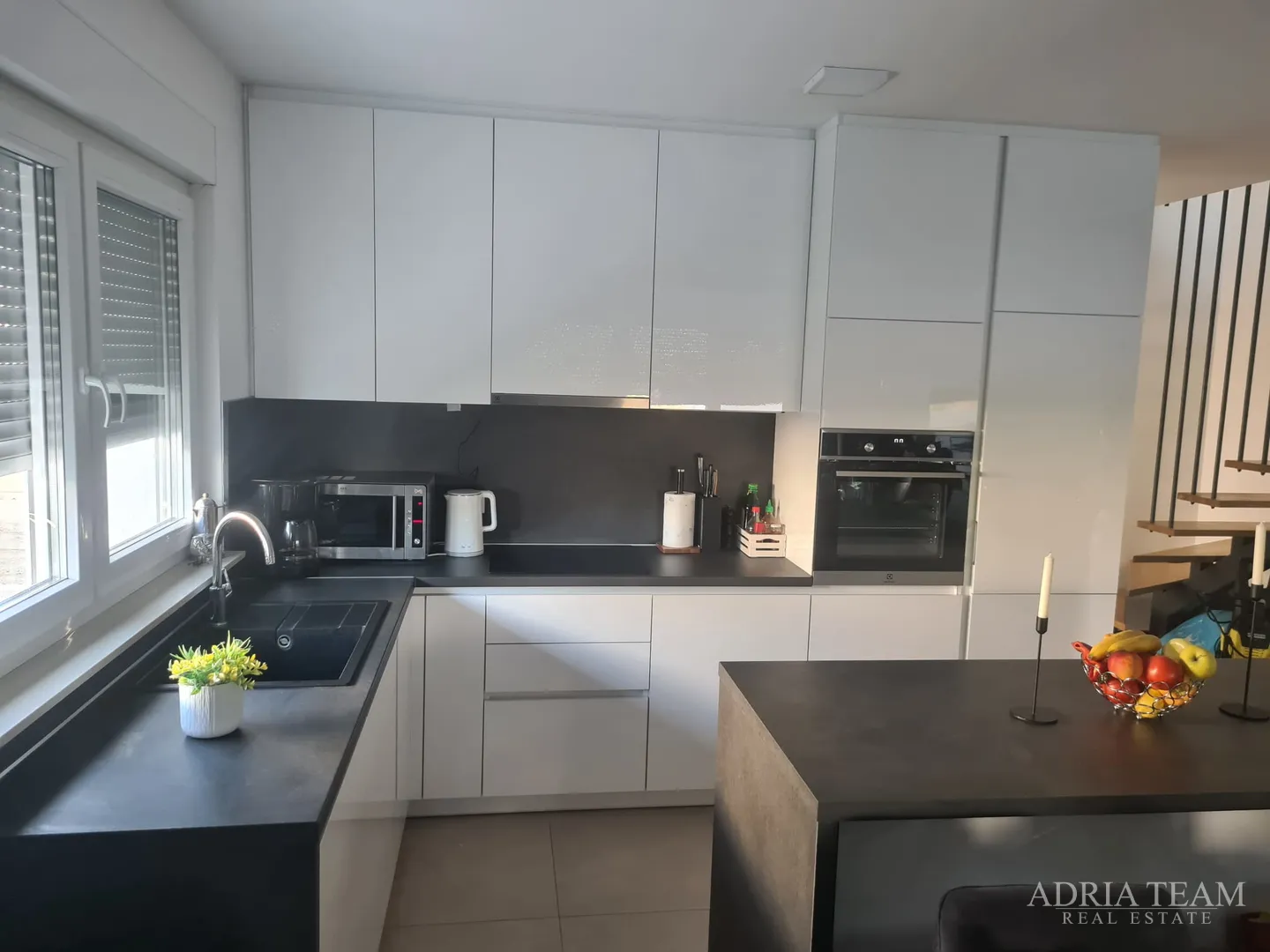 jesenska akcija! kuća za odmor s bazenom, 120 m od mora, nin - zadar - slika 28