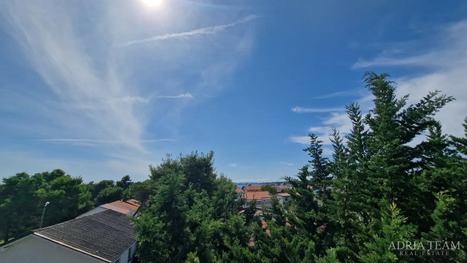 tri renovirana apartmana 400 m od plaže - slika 18