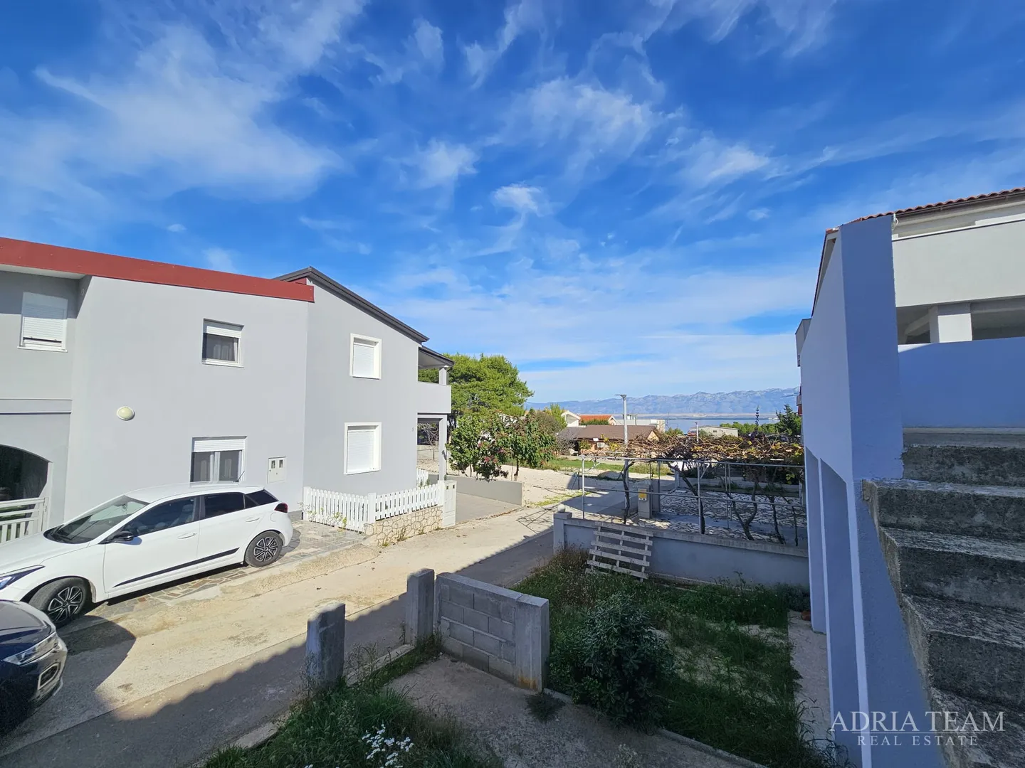 kuća s dvije apartmanske jedinice - vir - slika 36