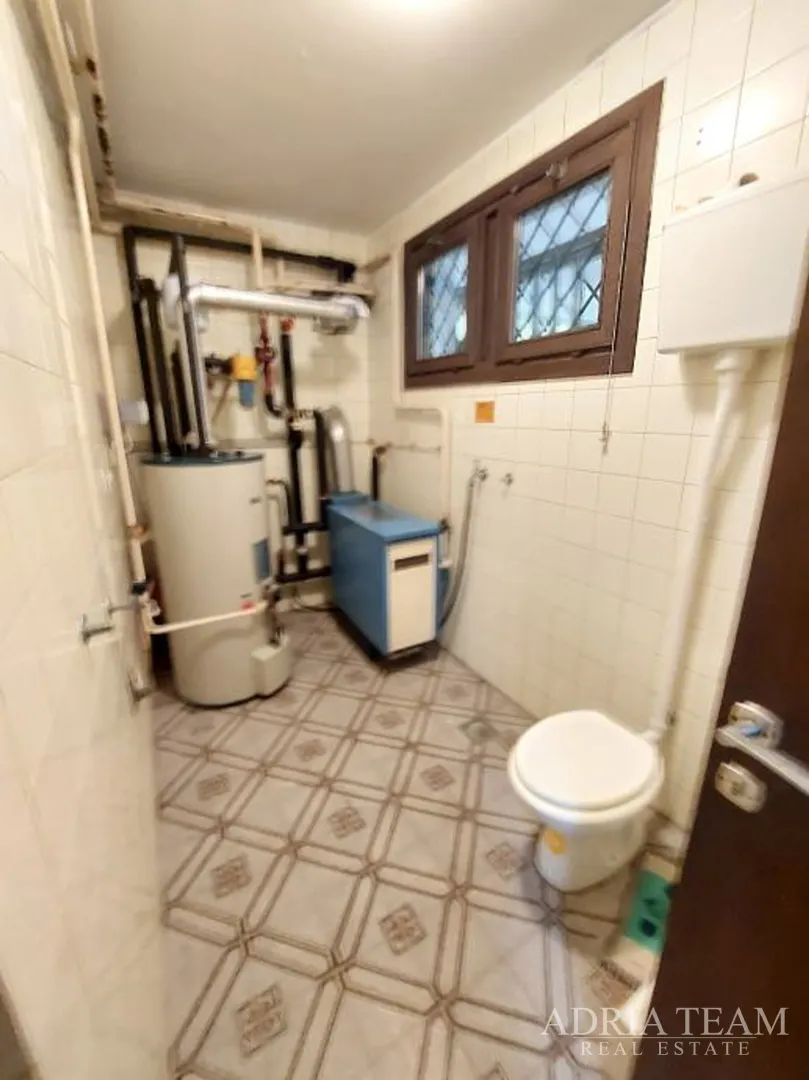 troetažni šesterosobni stan na izvrsnoj lokaciji - tuškanac, zagreb - slika 14