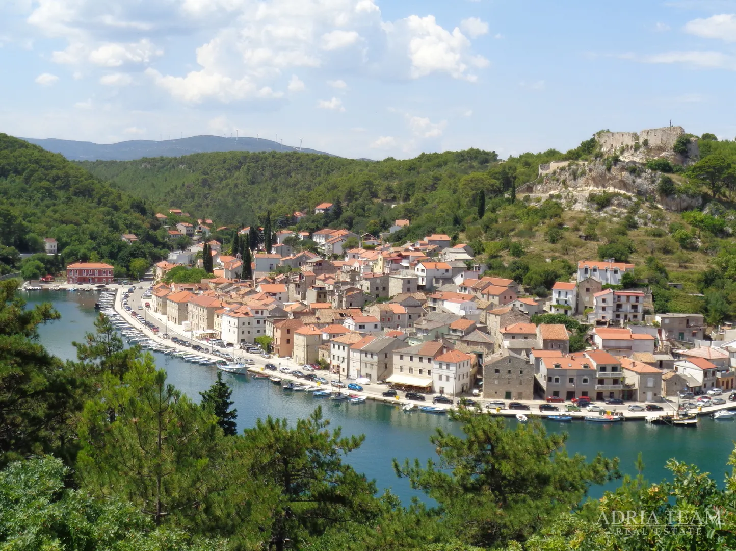 Zemljište s projektom za tri vile s bazenom - Novigrad, Zadar