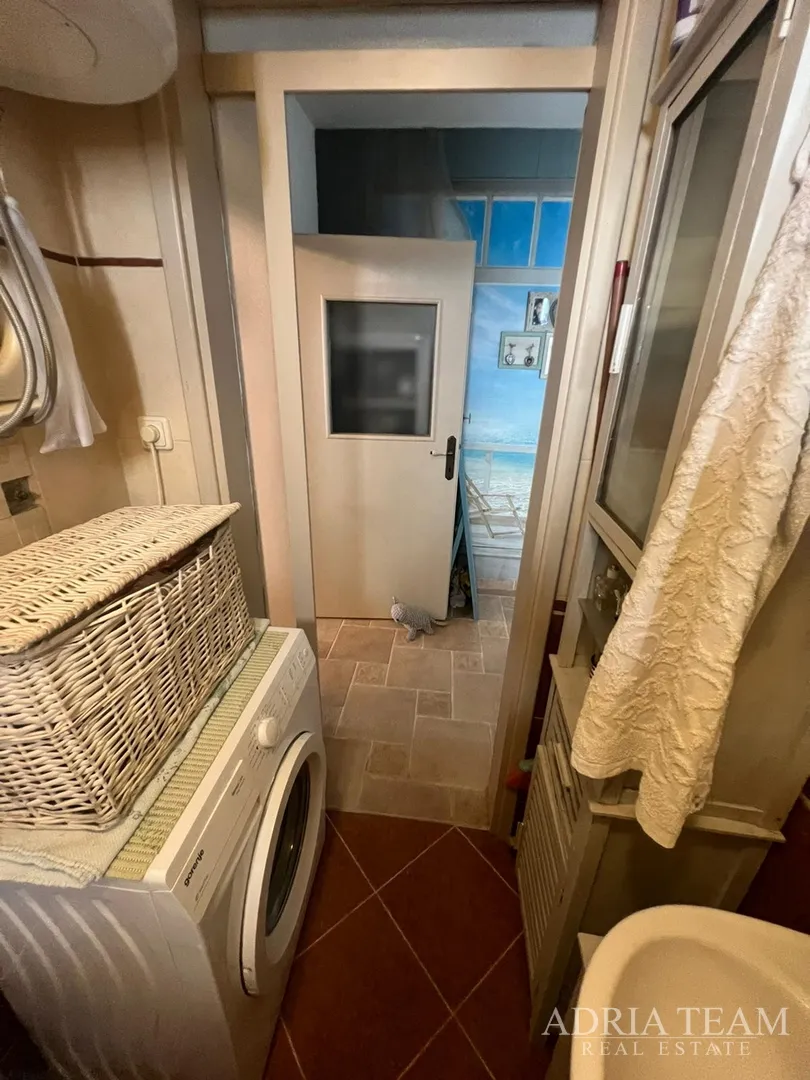 kuća u nizu s apartmanom i poslovnim prostorom, izvrsna lokacija i investicija - pirovac, centar - slika 44