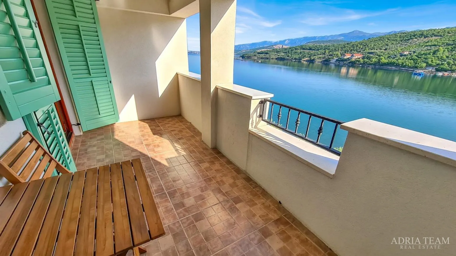 preuređena apartmanska kuća s mogućnošću poslovne namjene, prvi red do mora - meka draga - slika 16
