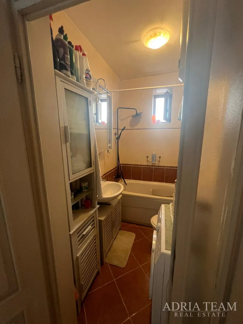 kuća u nizu s apartmanom i poslovnim prostorom, izvrsna lokacija i investicija - pirovac, centar - slika 45
