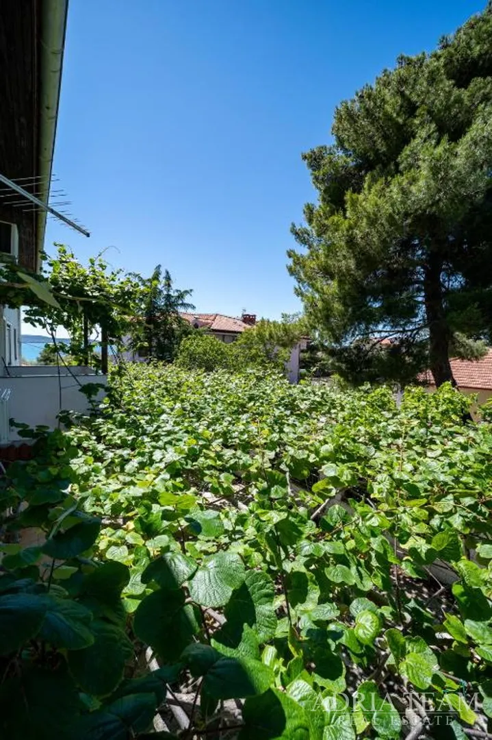hotel - sukošan, prvi red do mora - slika 18