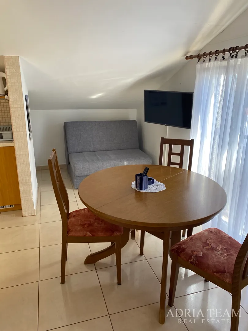 apartmanska kuća s bazenom - slika 16