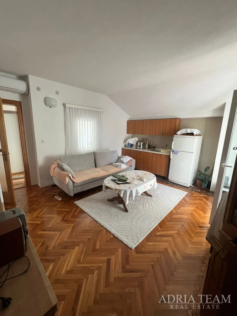 kuća s dvije stambene jedinice, 50 m od mora - vir, južna strana - slika 20
