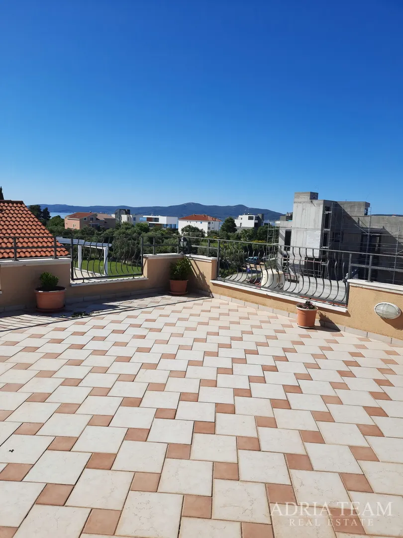 hotel s konobom i krovnom terasom, 1. red do mora - sukošan - slika 129