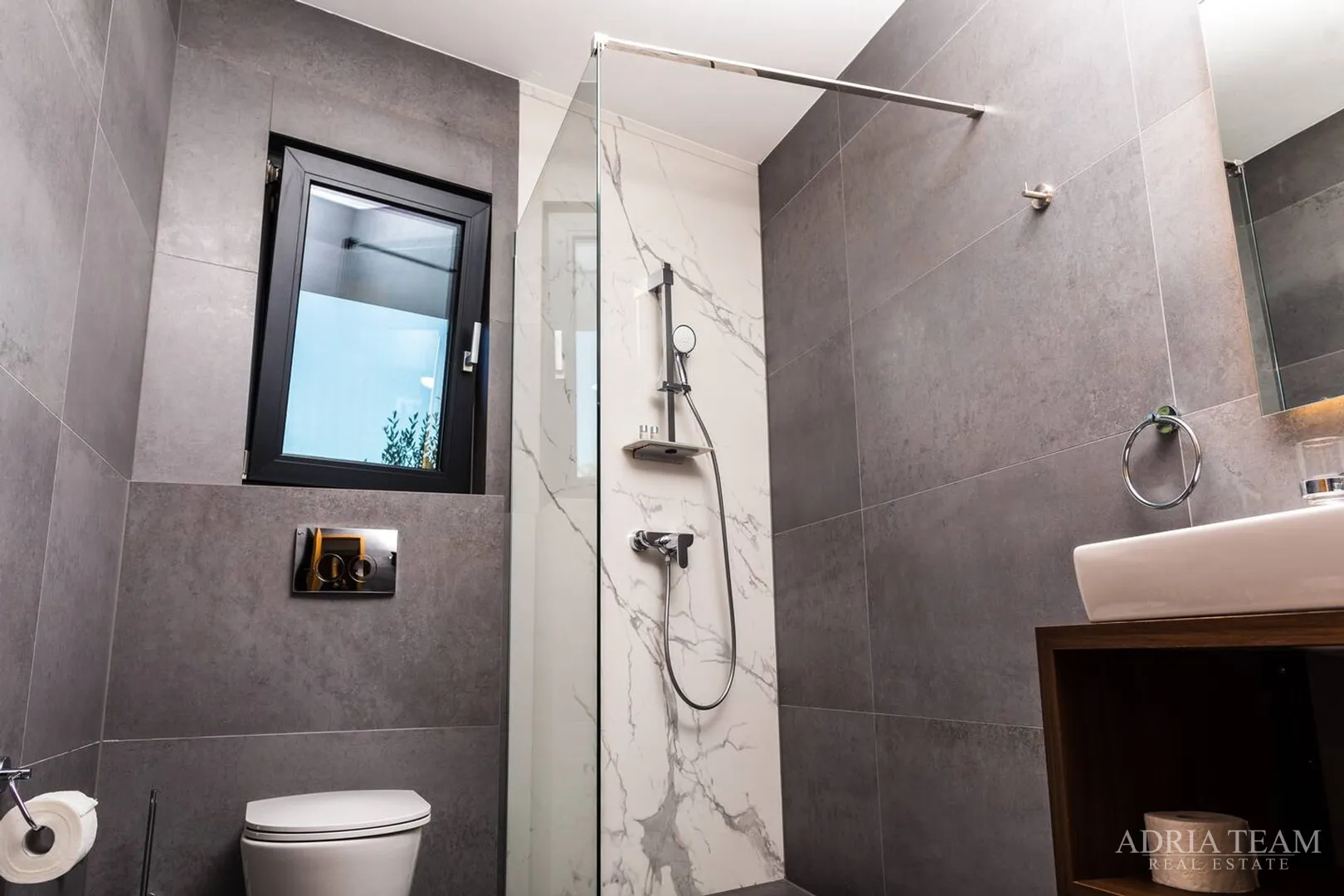 apartmani u urbanoj vili s bazenom, 250 m od mora, vir - zadar - slika 14