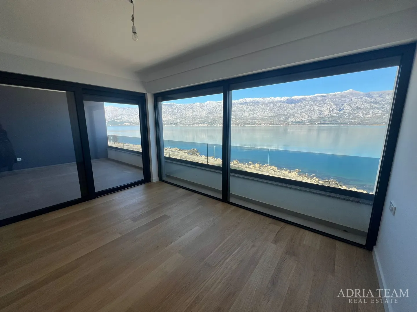 apartmani u prvom redu do mora, novogradnja - vinjerac - slika 14