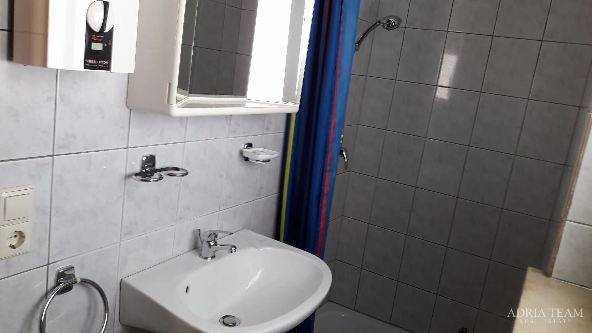 apartmanska kuća - 1. red do mora - slika 9