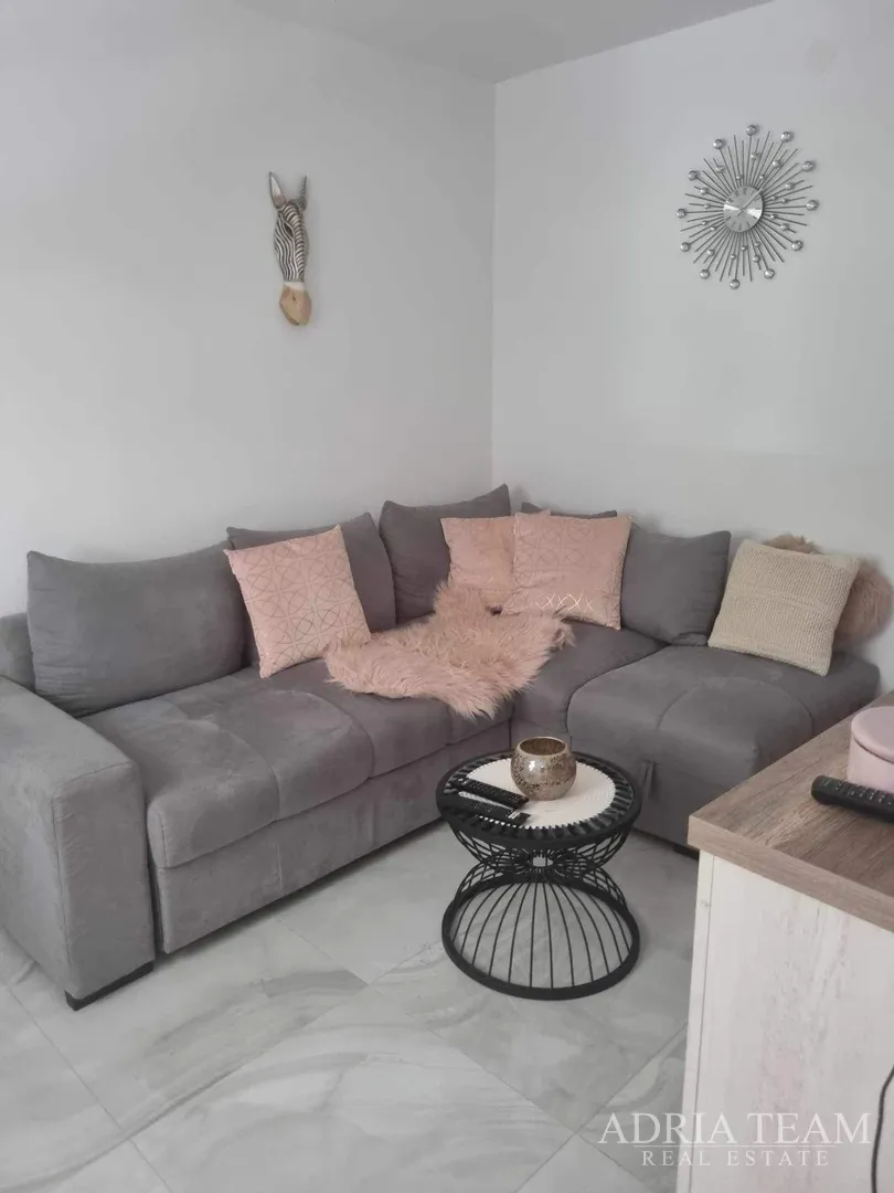 kuća s dvije apartmanske jedinice - vir - slika 15