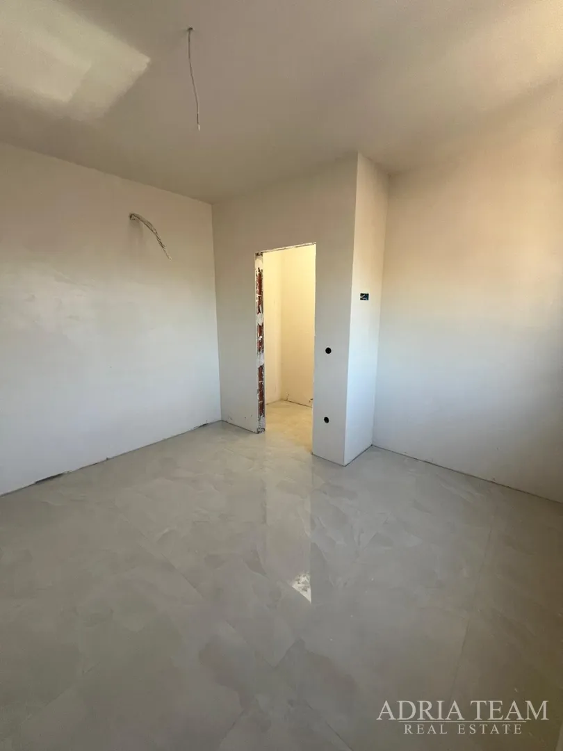 apartmani u novogradnji udaljeni 200 m od mora - seline - slika 20