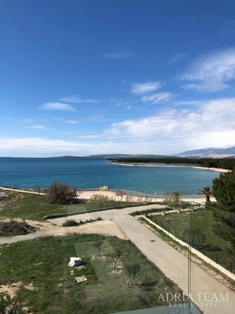 apartman s 3 spavaće sobe, 1. red do mora, povljana - pag - slika 3