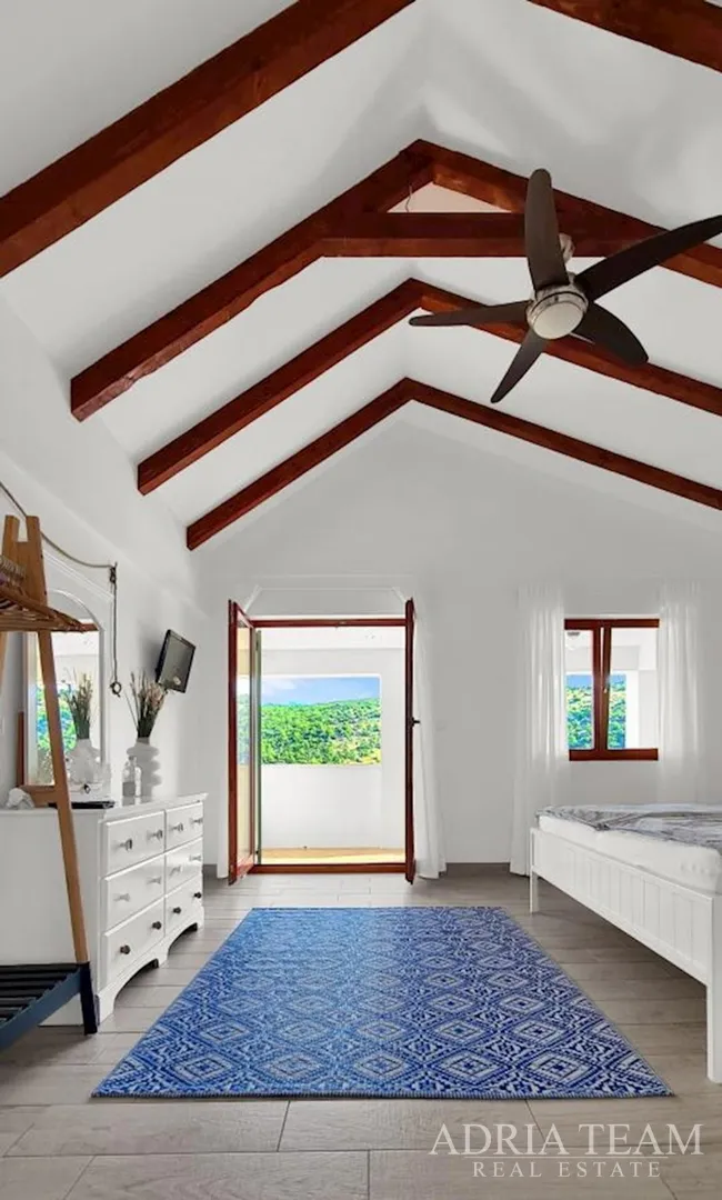 preuređena apartmanska kuća s mogućnošću poslovne namjene, prvi red do mora - meka draga - slika 11
