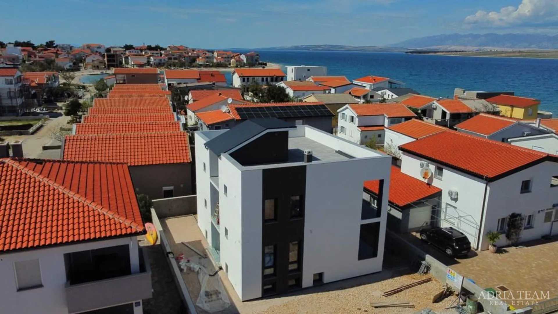 kuća sa 6 stambenih jedinica, 70 m od mora - vir - slika 5