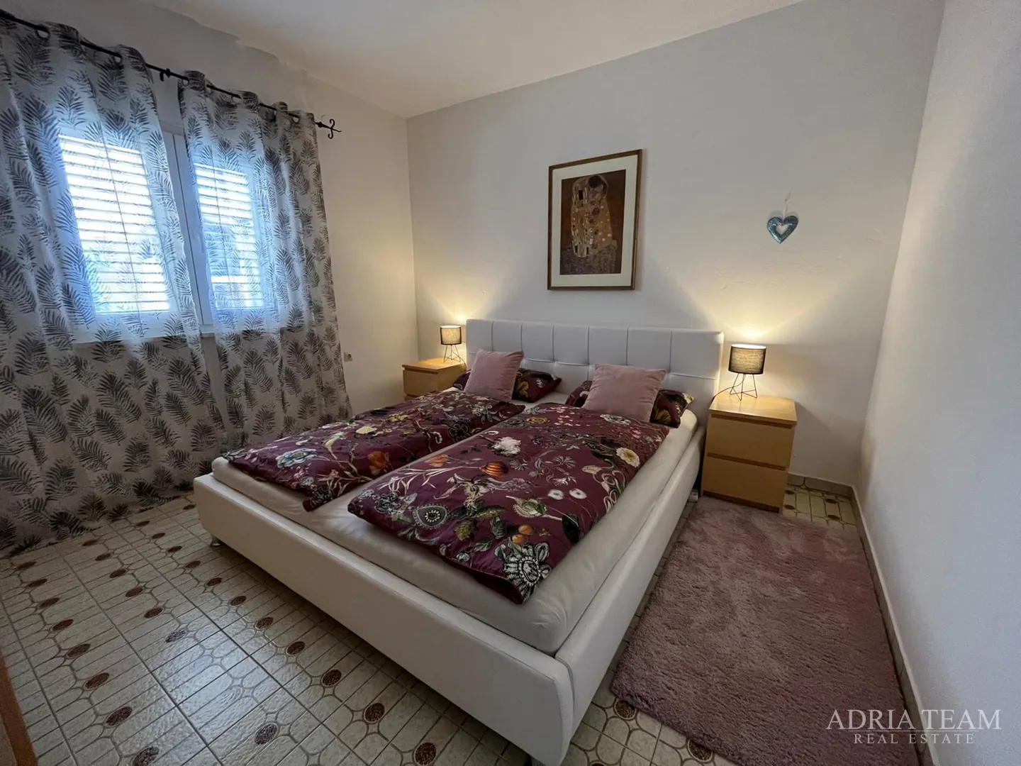 preuređena apartmanska kuća 200 m od mora, garaža i vrt - gornji karin - slika 4