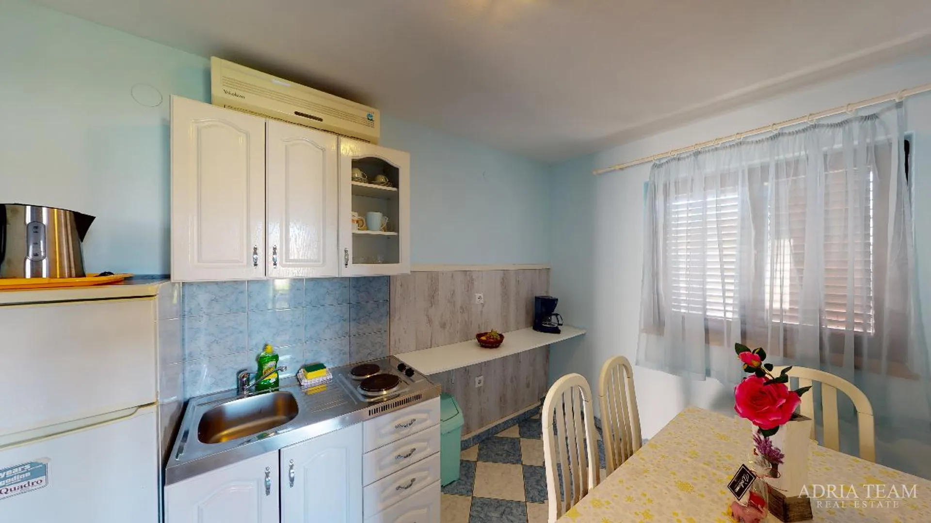 hotel s konobom i krovnom terasom, 1. red do mora - sukošan - slika 80
