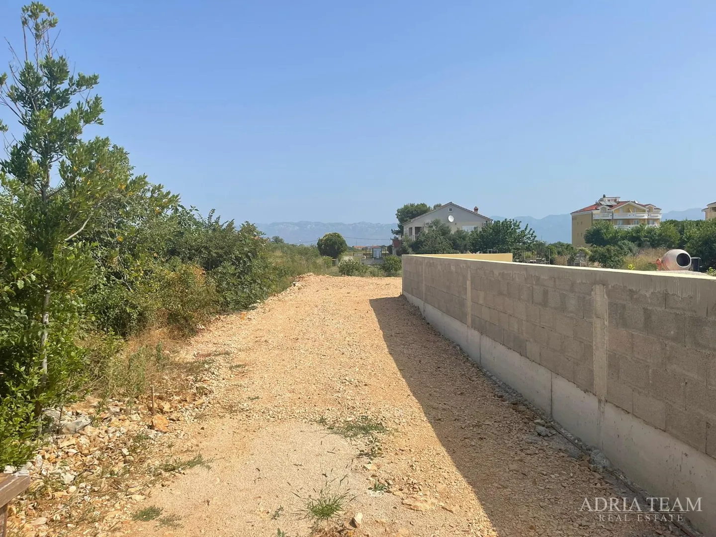 vila s bazenom u novogradnji - zaton - slika 77