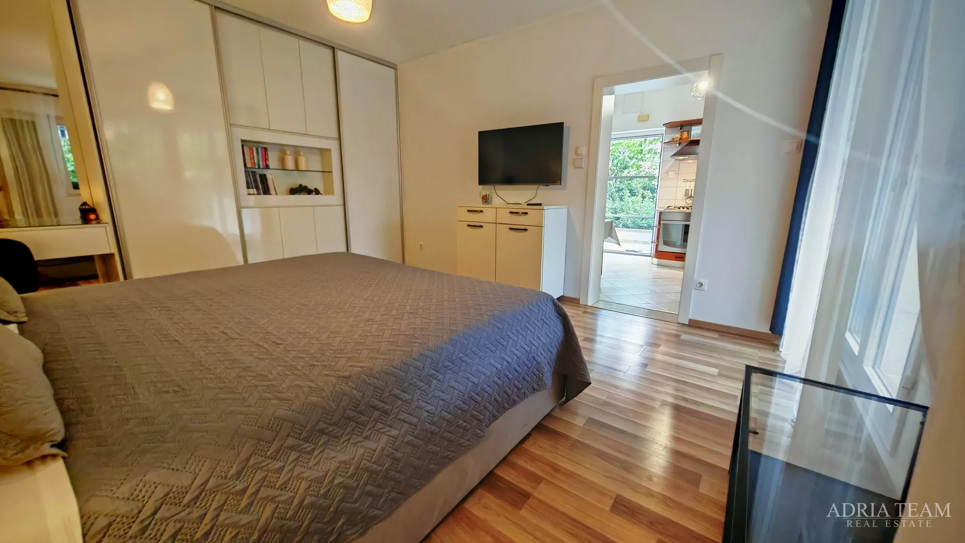 prodaje se lijep jednosobni apartman s vrtom – lukoran, otok ugljan - slika 20