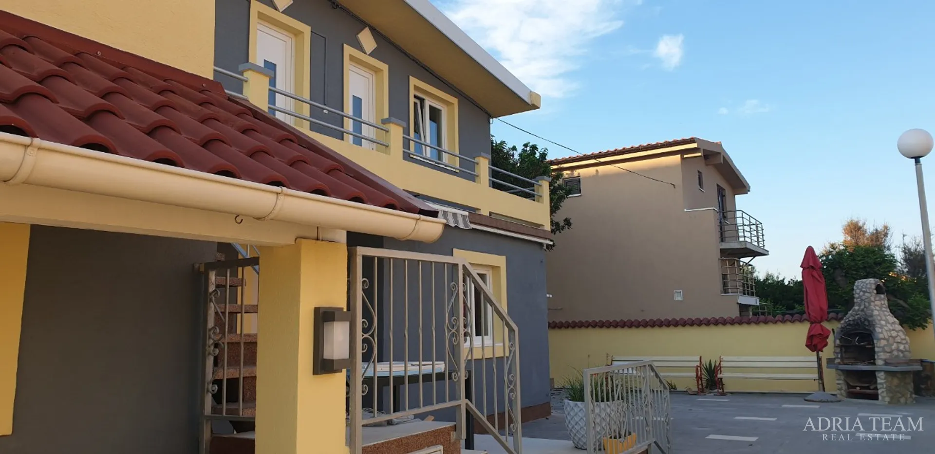 apartmanska kuća u 1.redu do mora - slika 3