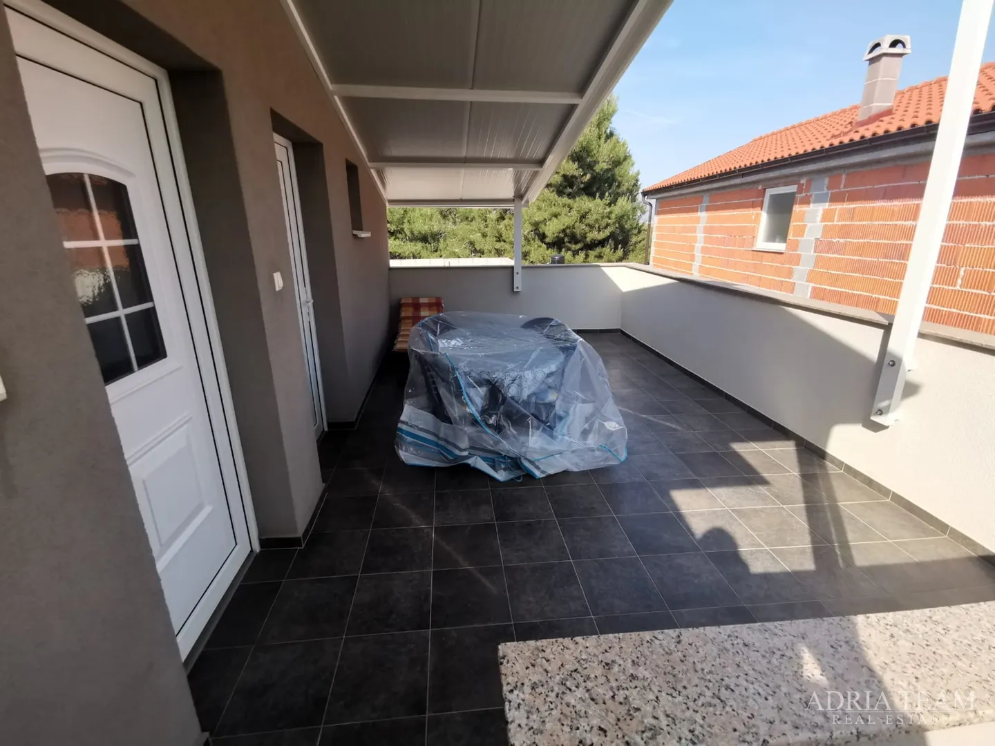apartmanska kuća s 3 apartmana - vir - slika 16