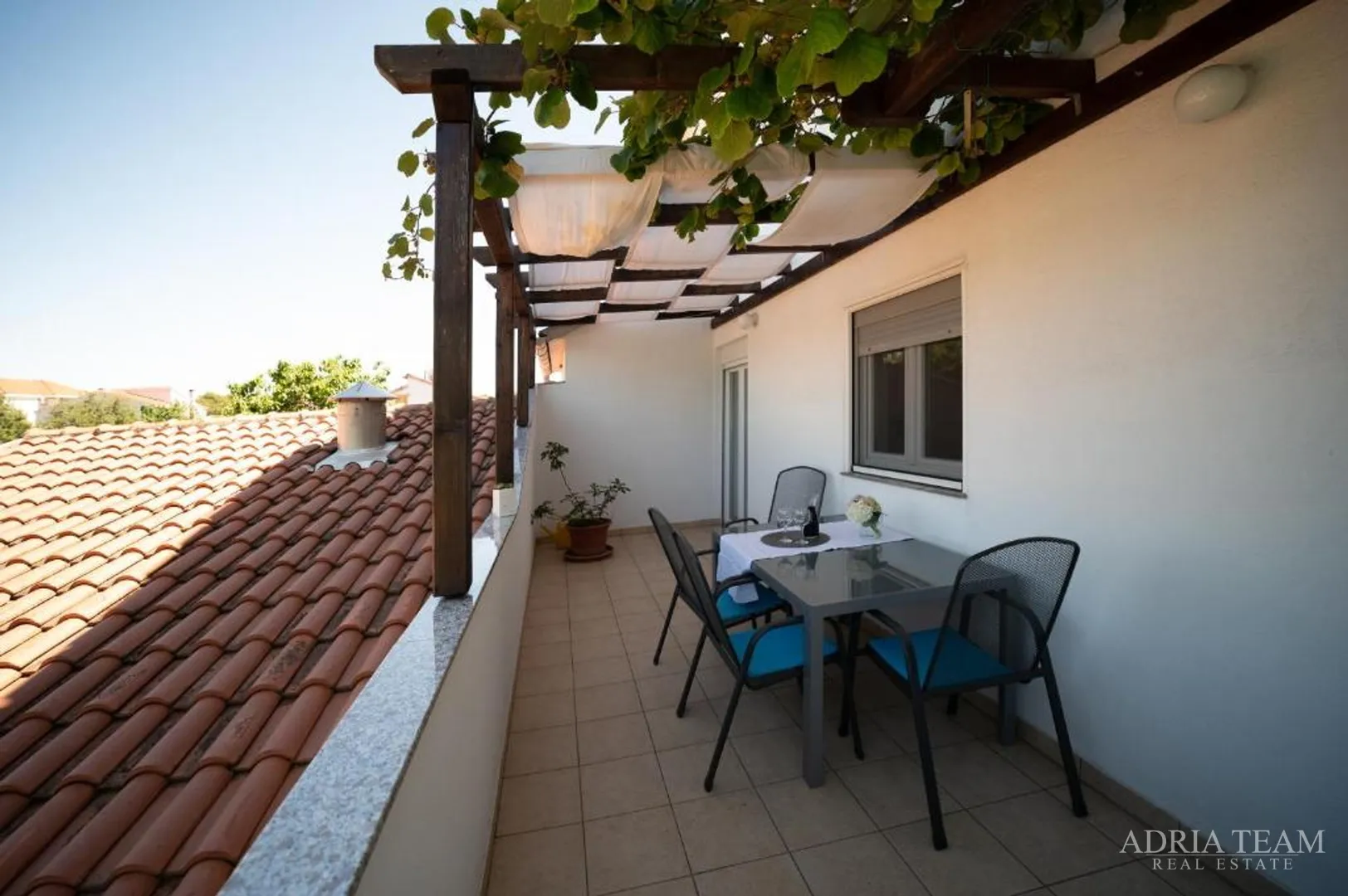 hotel - sukošan, prvi red do mora - slika 29