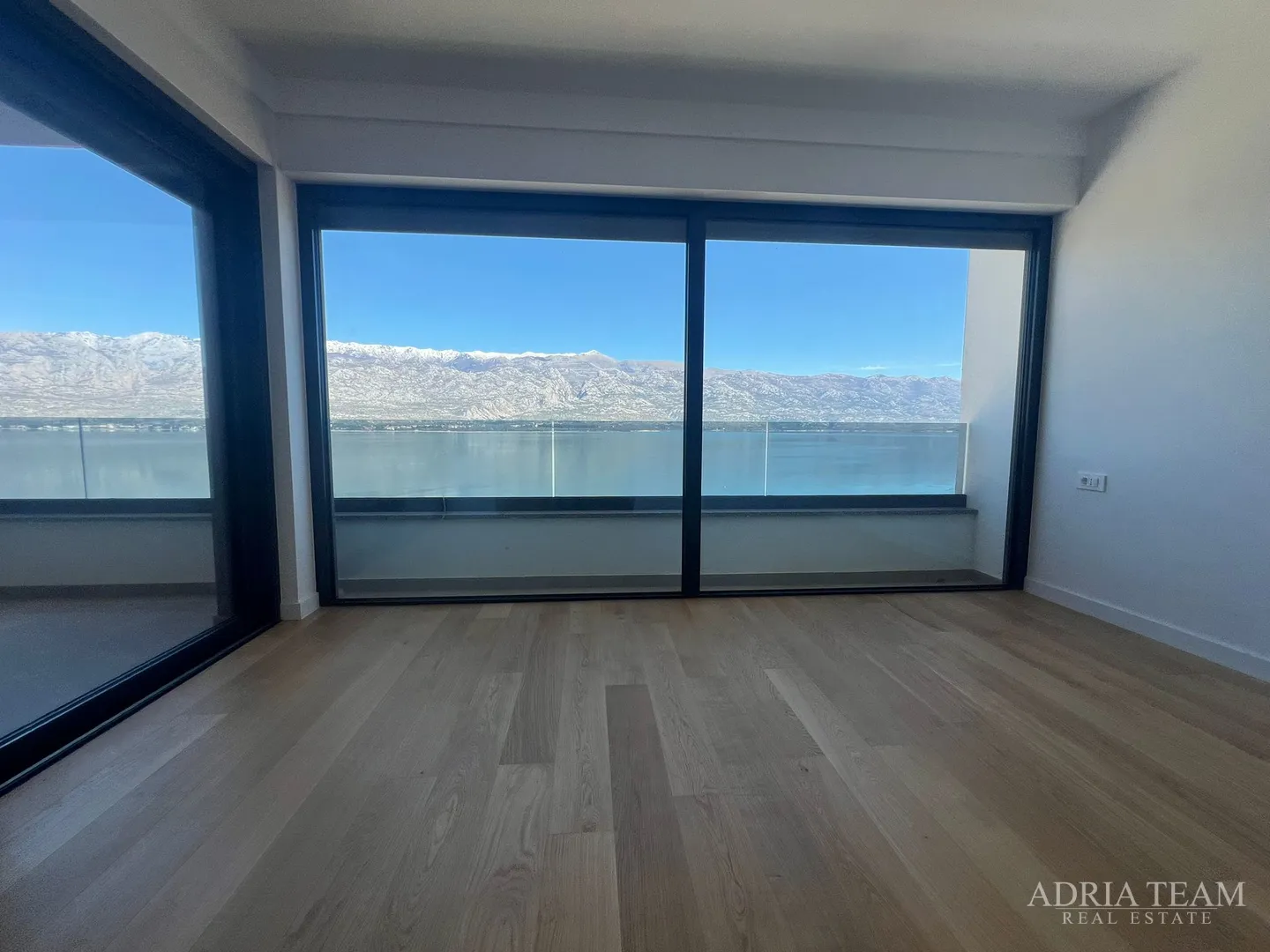 apartmani u prvom redu do mora, novogradnja - vinjerac - slika 17