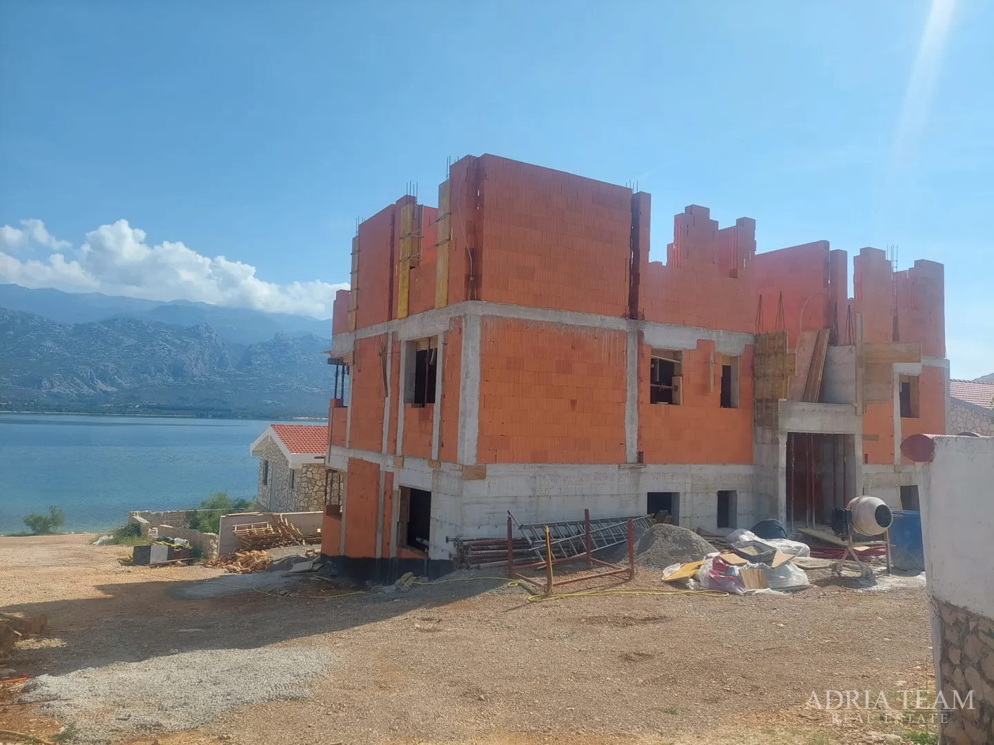 apartmani u stambenoj zgradi u novogradnji, prekrasan pogled, 45 m od mora - vinjerac - slika 10