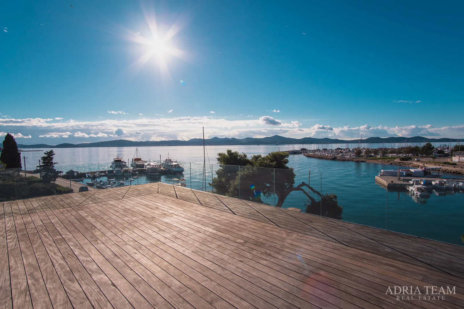 vila u prvom redu do mora, moderna arhitektura, prostrana krovna terasa - brodarica, zadar - slika 21
