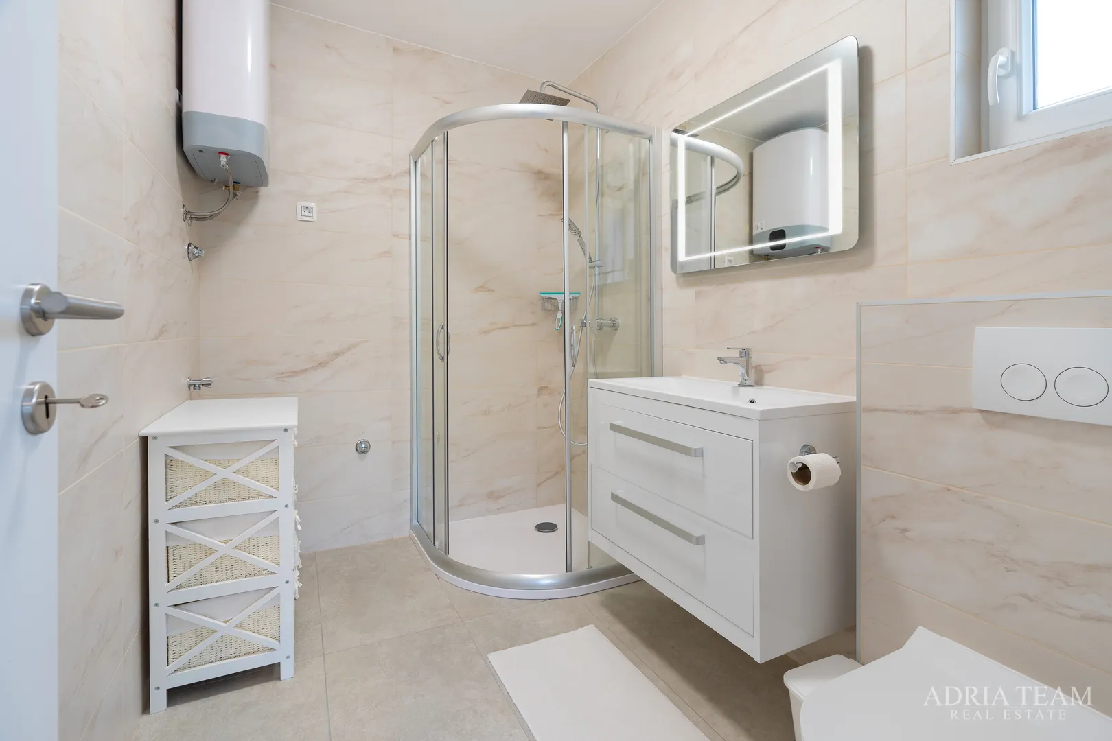 apartmani u stambenoj zgradi - vir - slika 27