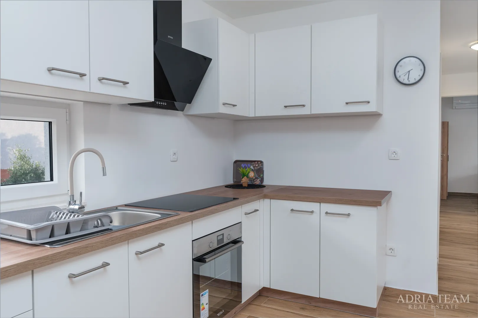 ekskluzivan apartman s krovnom terasom i jacuzzijem - vir - slika 6
