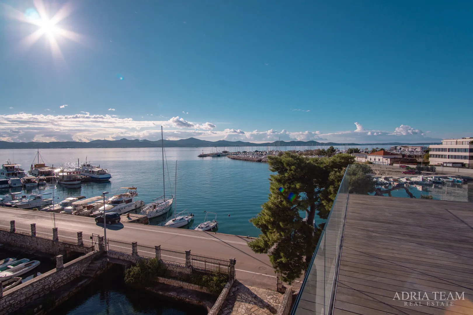 vila u prvom redu do mora, moderna arhitektura, prostrana krovna terasa - brodarica, zadar - slika 25