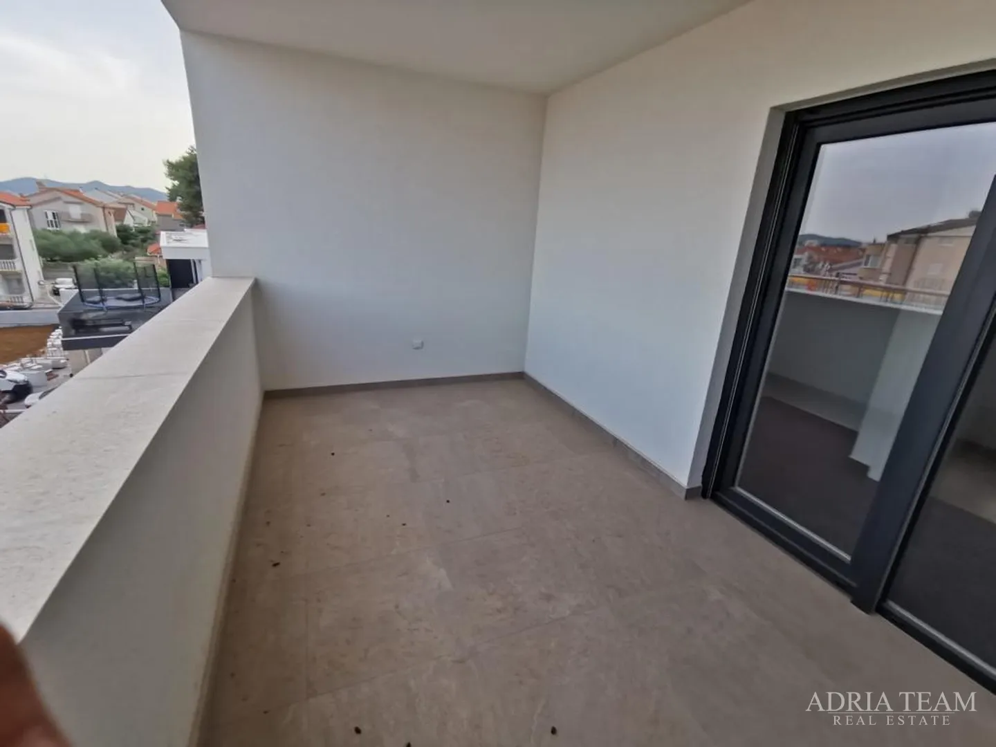 četverosoban stan s krovnom terasom i bazenom, novogradnja - belafuža, zadar - slika 13
