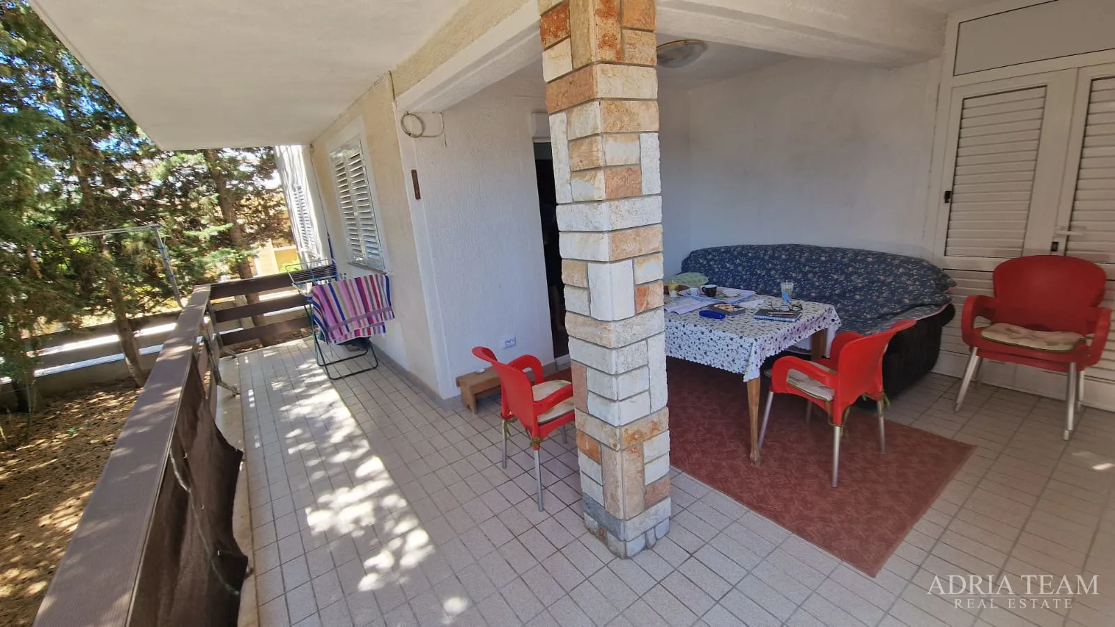 tri renovirana apartmana 400 m od plaže - slika 12