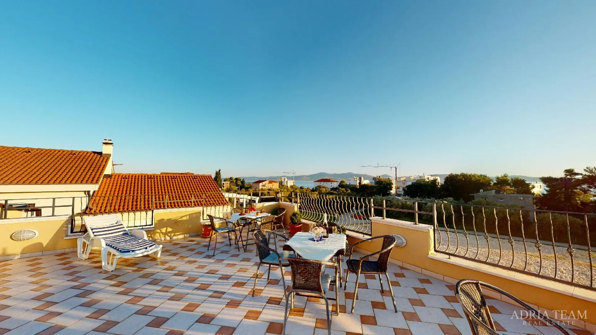 hotel s konobom i krovnom terasom, 1. red do mora - sukošan - slika 120