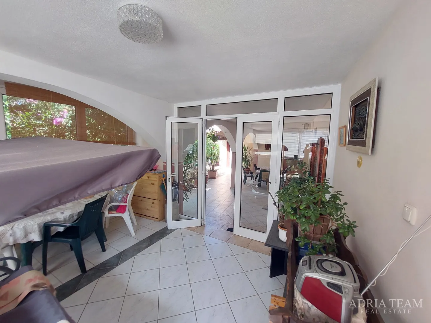 apartmanska kuća s velikim dvorištem, mirna i tiha pozicija - vir - slika 31