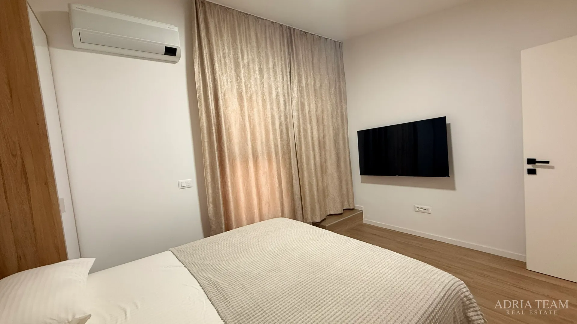 apartman s predivnim pogledom, prvi red do mora – povljana, pag - slika 12