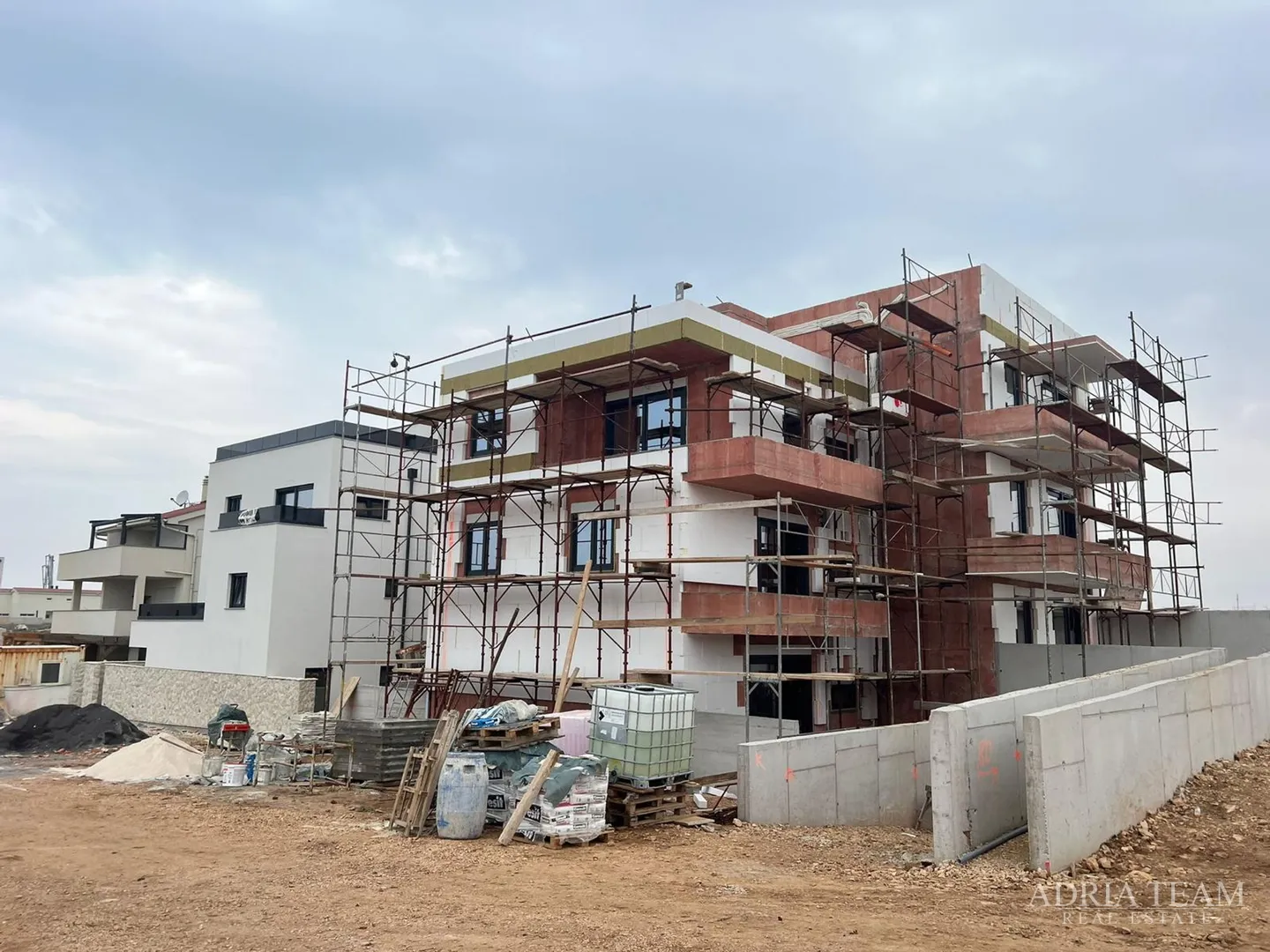 apartmani u stambenoj zgradi u novogradnji - povljana, pag - slika 20