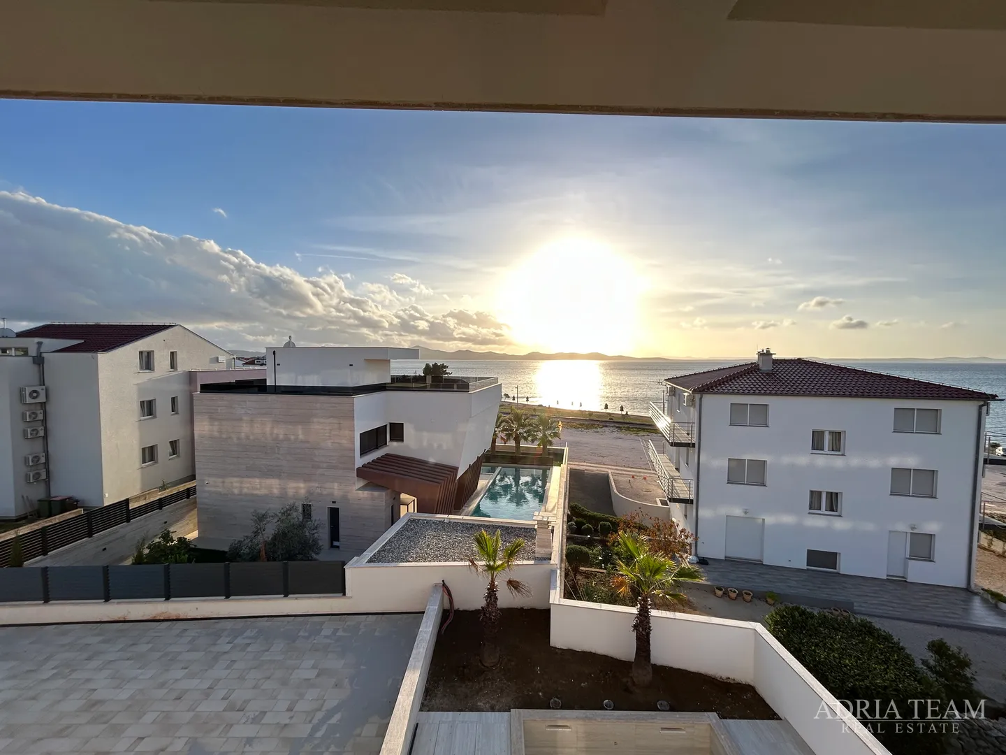 penthouse udaljen 70 m od mora, novogradnja - zadar, diklo - slika 2