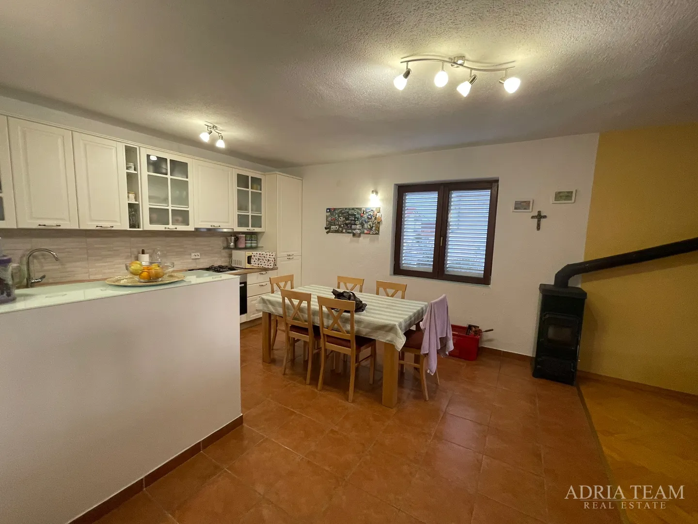 stan na prvom katu stambene zgrade - plovanija, zadar - slika 9