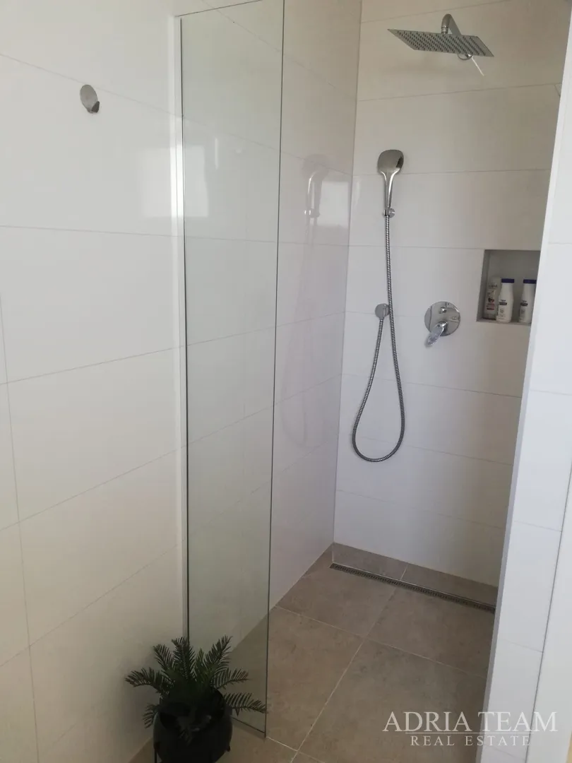 jesenska akcija! kuća za odmor s bazenom, 120 m od mora, nin - zadar - slika 39