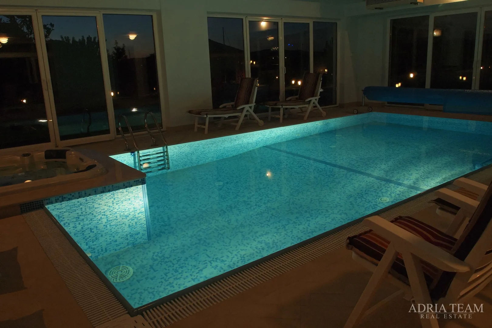 luksuzna vila 100 m od marine - betina, murter - slika 107