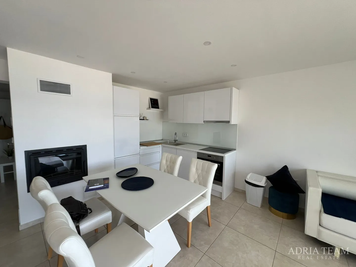 apartmani u prvom redu do mora, moderno uređenje, malo korišteni, bibinje - slika 21