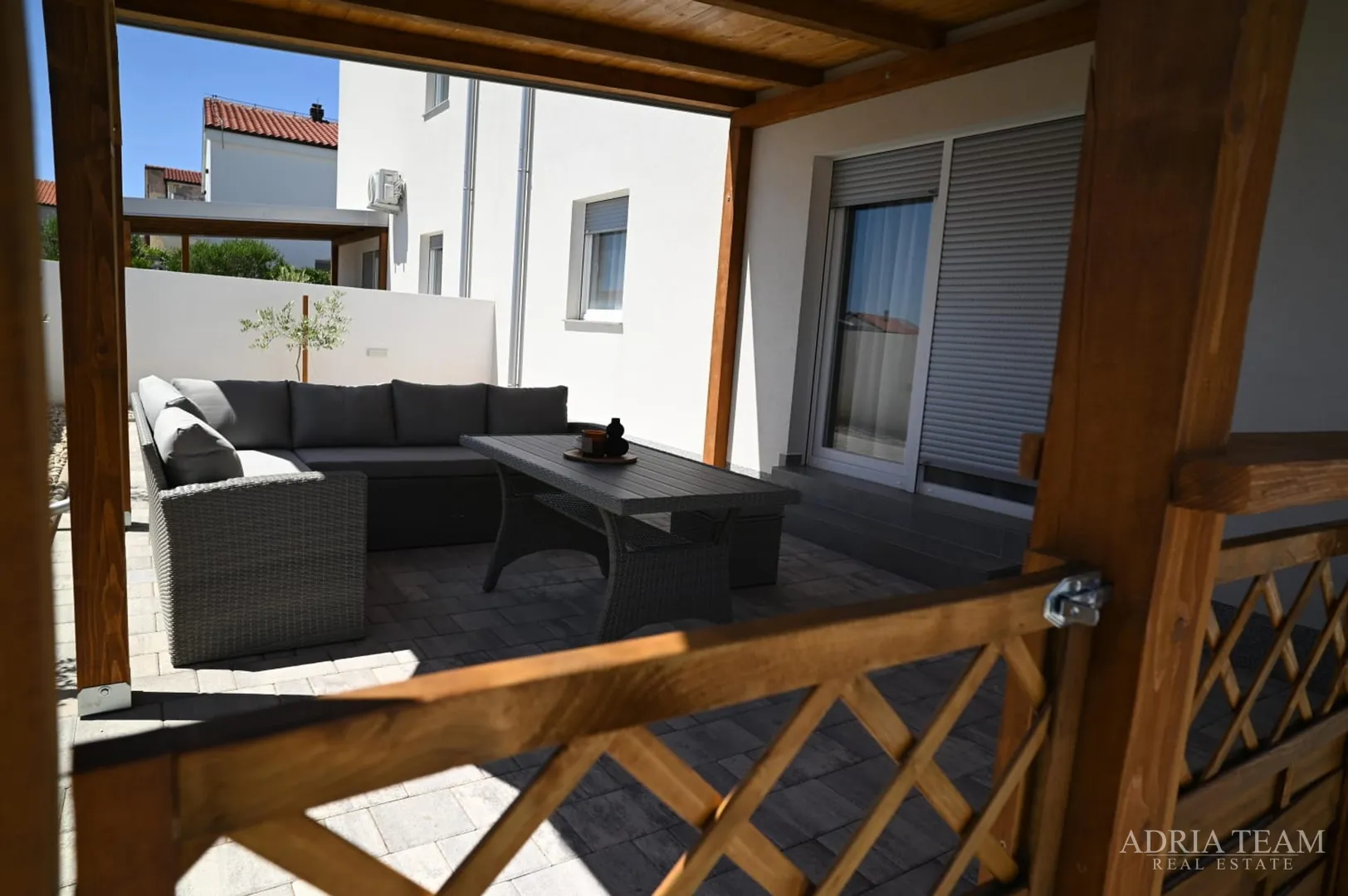 vila s bazenom, 350 m od mora, vir - zadar - slika 19