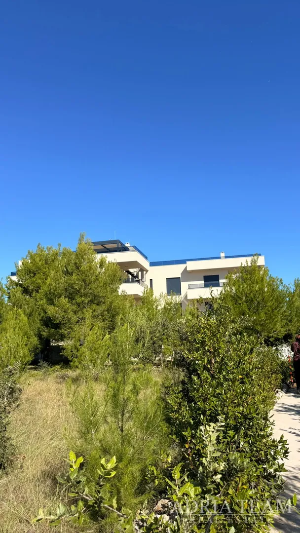 2 prostrana apartmana, privlaka - slika 10