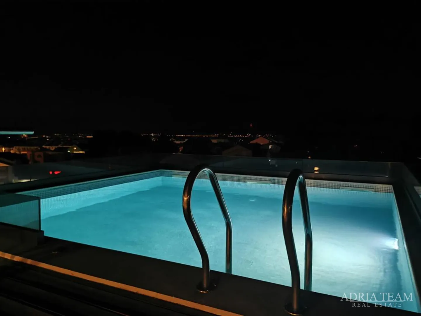 četverosoban stan s krovnom terasom i bazenom, novogradnja - belafuža, zadar - slika 17